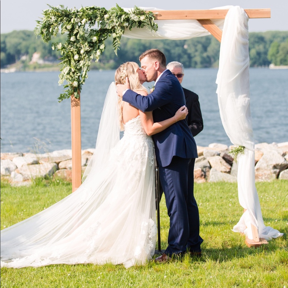 Veil from Posh Bridal